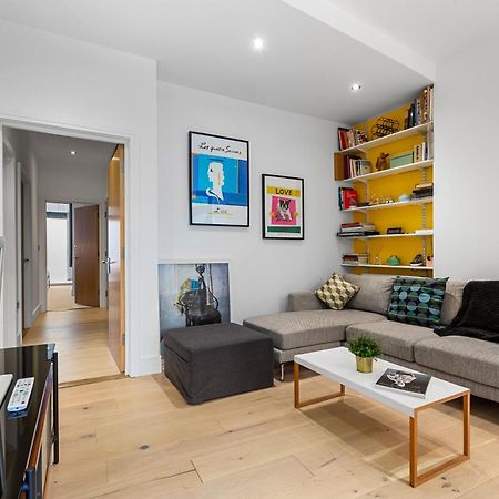 Trendy 2 Bed Flat In Greenwich With Car Parking Лондон Экстерьер фото