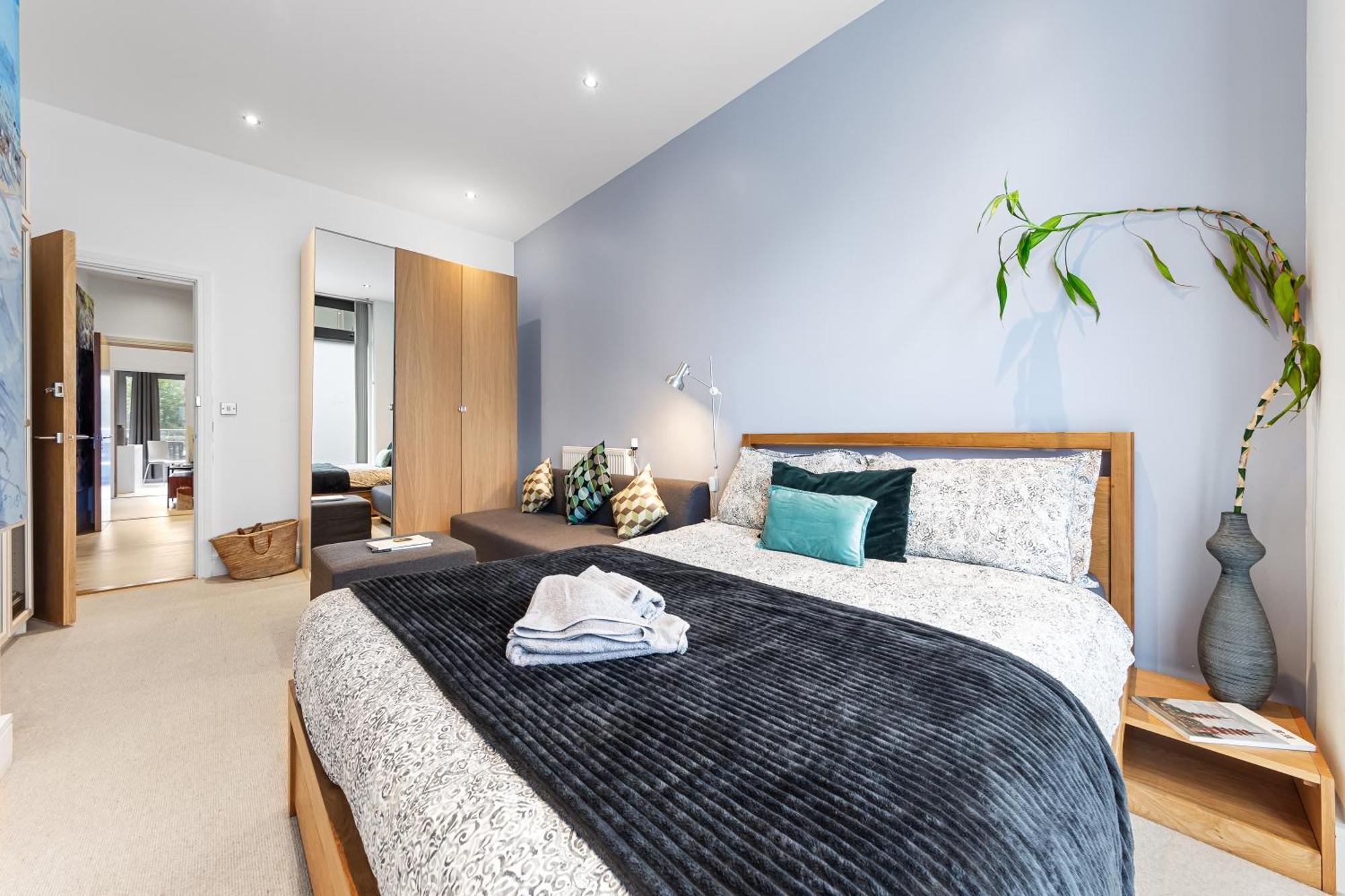 Trendy 2 Bed Flat In Greenwich With Car Parking Лондон Экстерьер фото