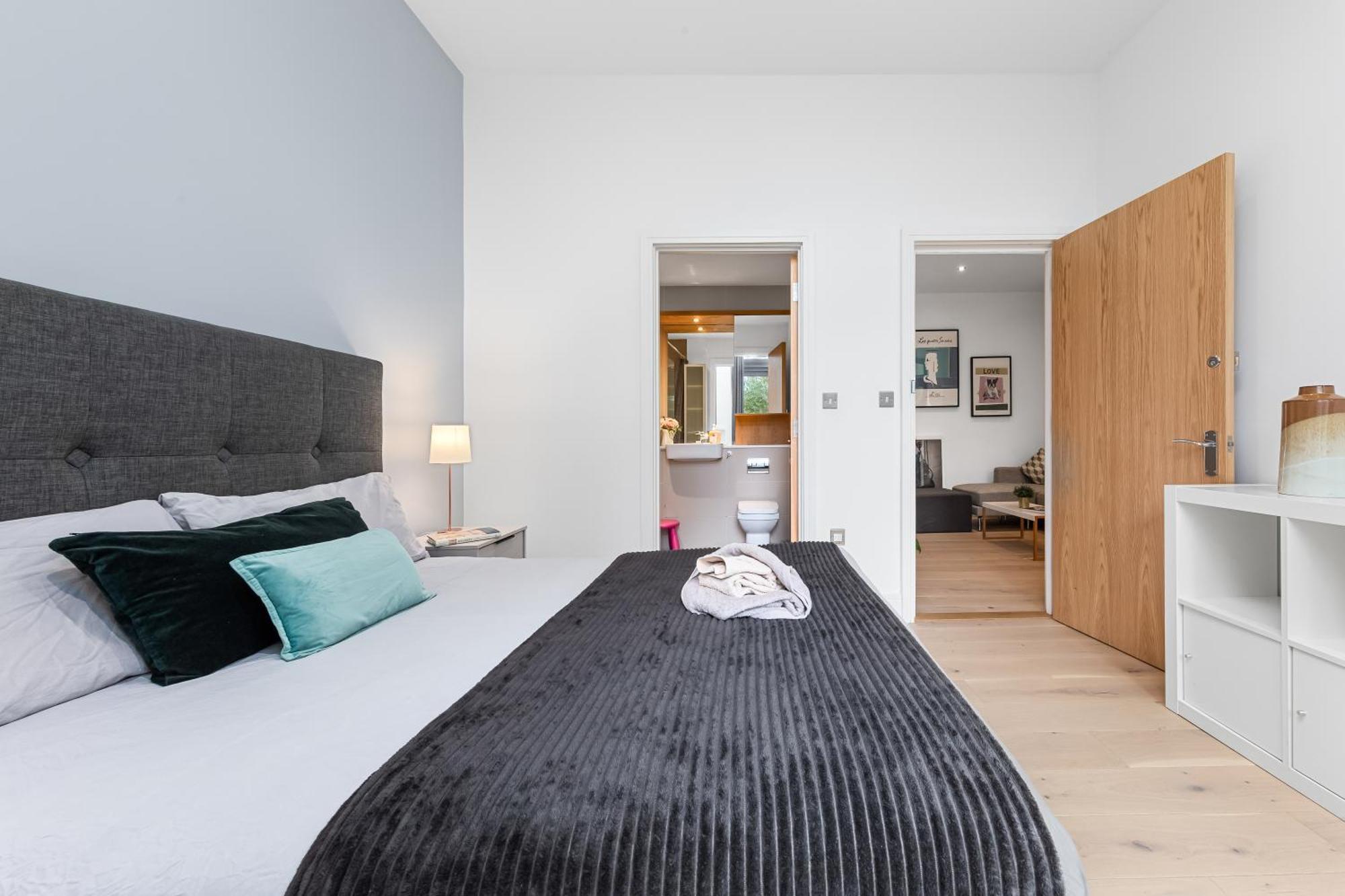 Trendy 2 Bed Flat In Greenwich With Car Parking Лондон Экстерьер фото