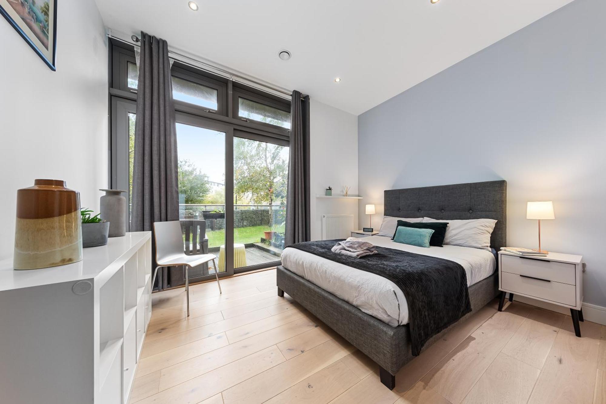 Trendy 2 Bed Flat In Greenwich With Car Parking Лондон Экстерьер фото