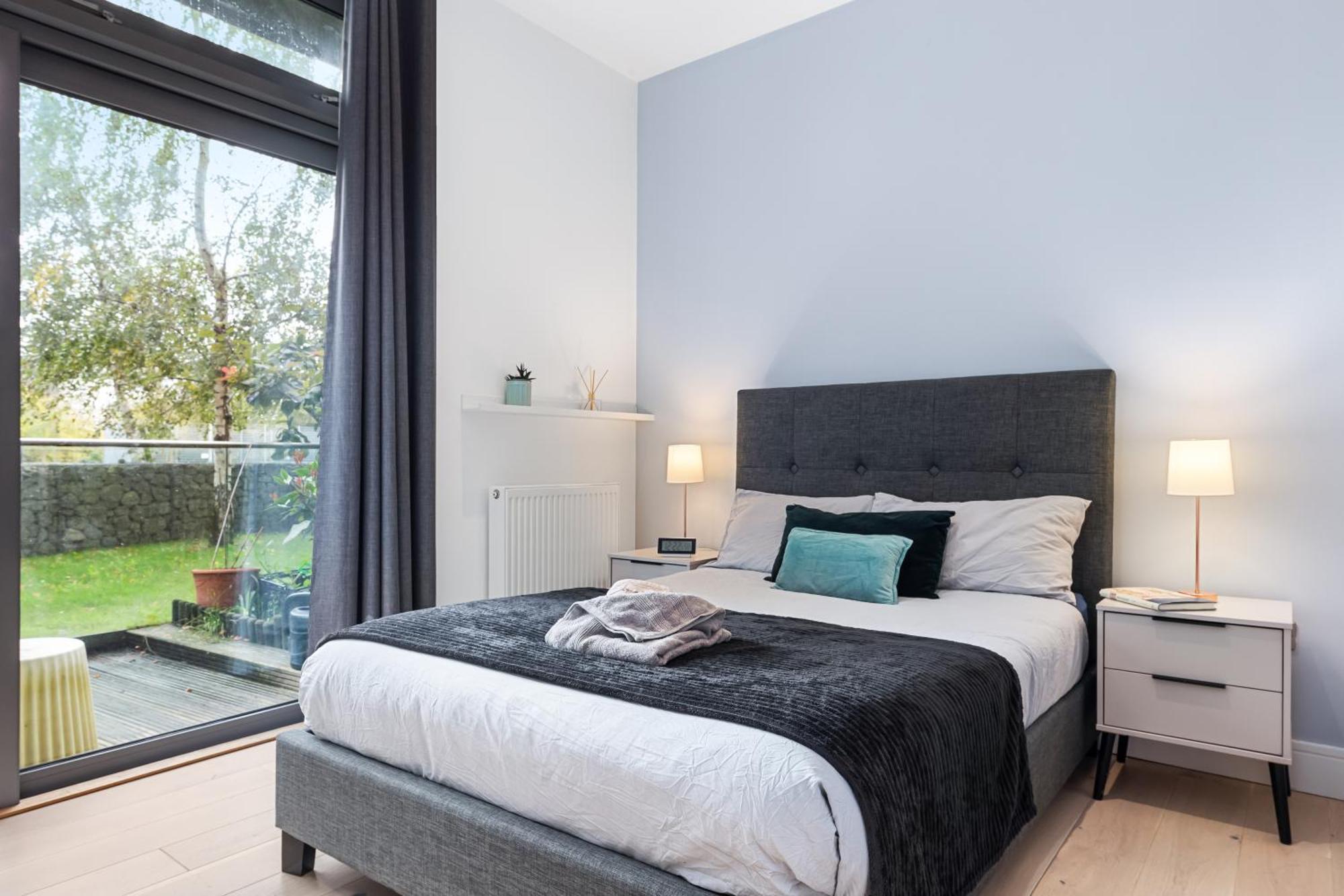 Trendy 2 Bed Flat In Greenwich With Car Parking Лондон Экстерьер фото