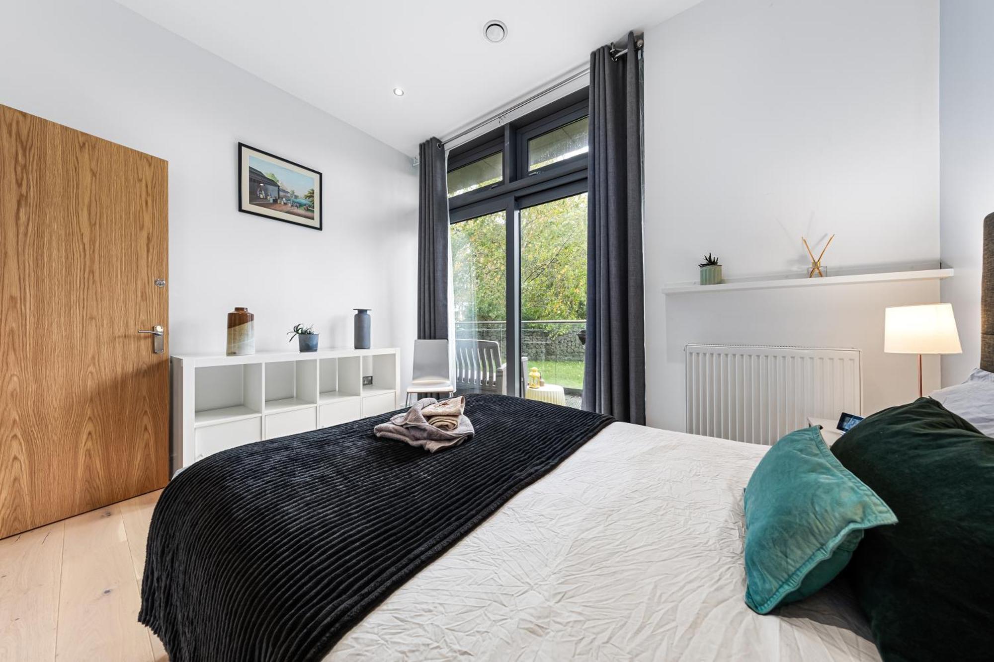 Trendy 2 Bed Flat In Greenwich With Car Parking Лондон Экстерьер фото