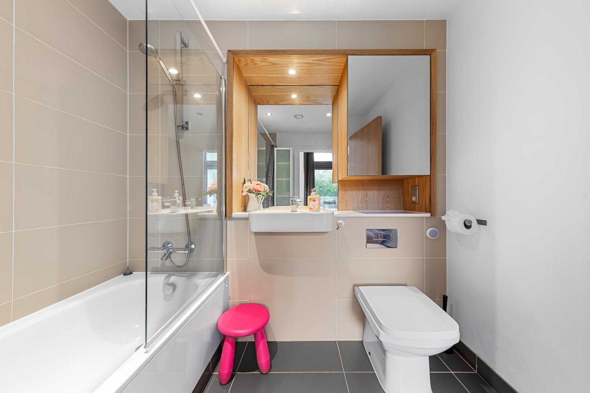 Trendy 2 Bed Flat In Greenwich With Car Parking Лондон Экстерьер фото